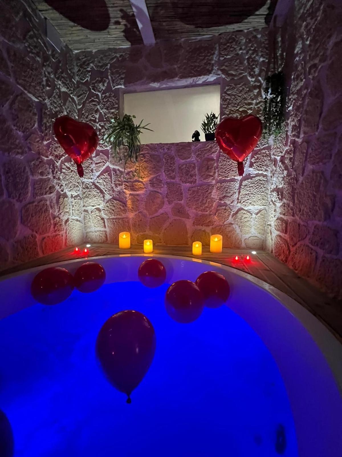 Les Spas De La Mer, Suite & Spa, Love Room, Plein Coeur Du Grau Le Grau-du-Roi Εξωτερικό φωτογραφία