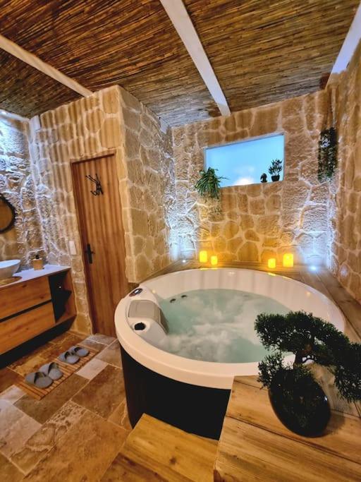 Les Spas De La Mer, Suite & Spa, Love Room, Plein Coeur Du Grau Le Grau-du-Roi Εξωτερικό φωτογραφία