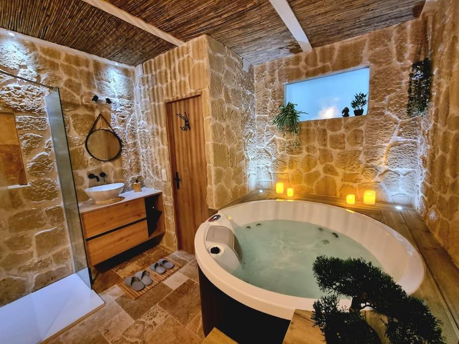 Les Spas De La Mer, Suite & Spa, Love Room, Plein Coeur Du Grau Le Grau-du-Roi Εξωτερικό φωτογραφία